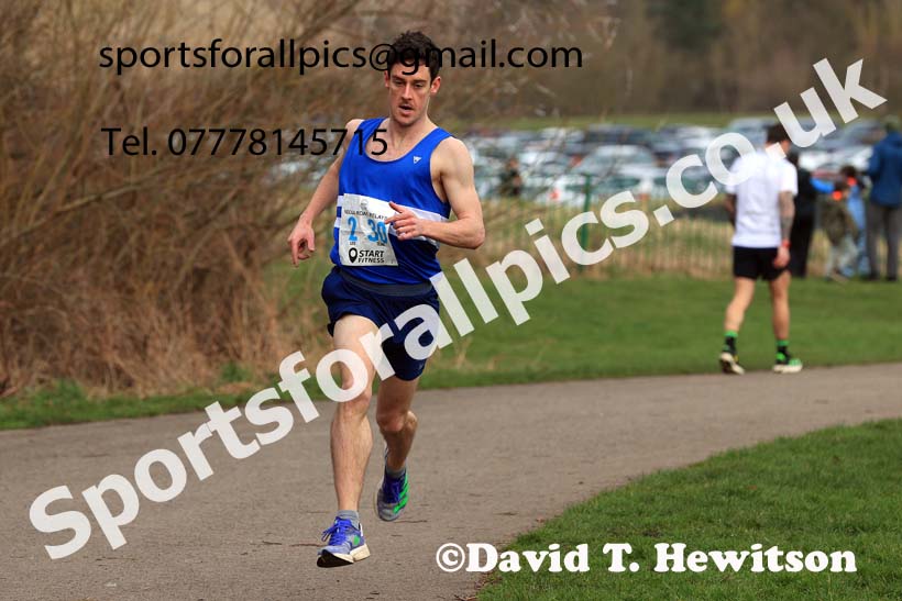 Senior and Veteran Men in the 2024 NECAA Road Relays Champs., Hetton Lyons Country Park, Hetton le Hole, County Durham. Photo: David T. Hewitson/Sports for All Pics